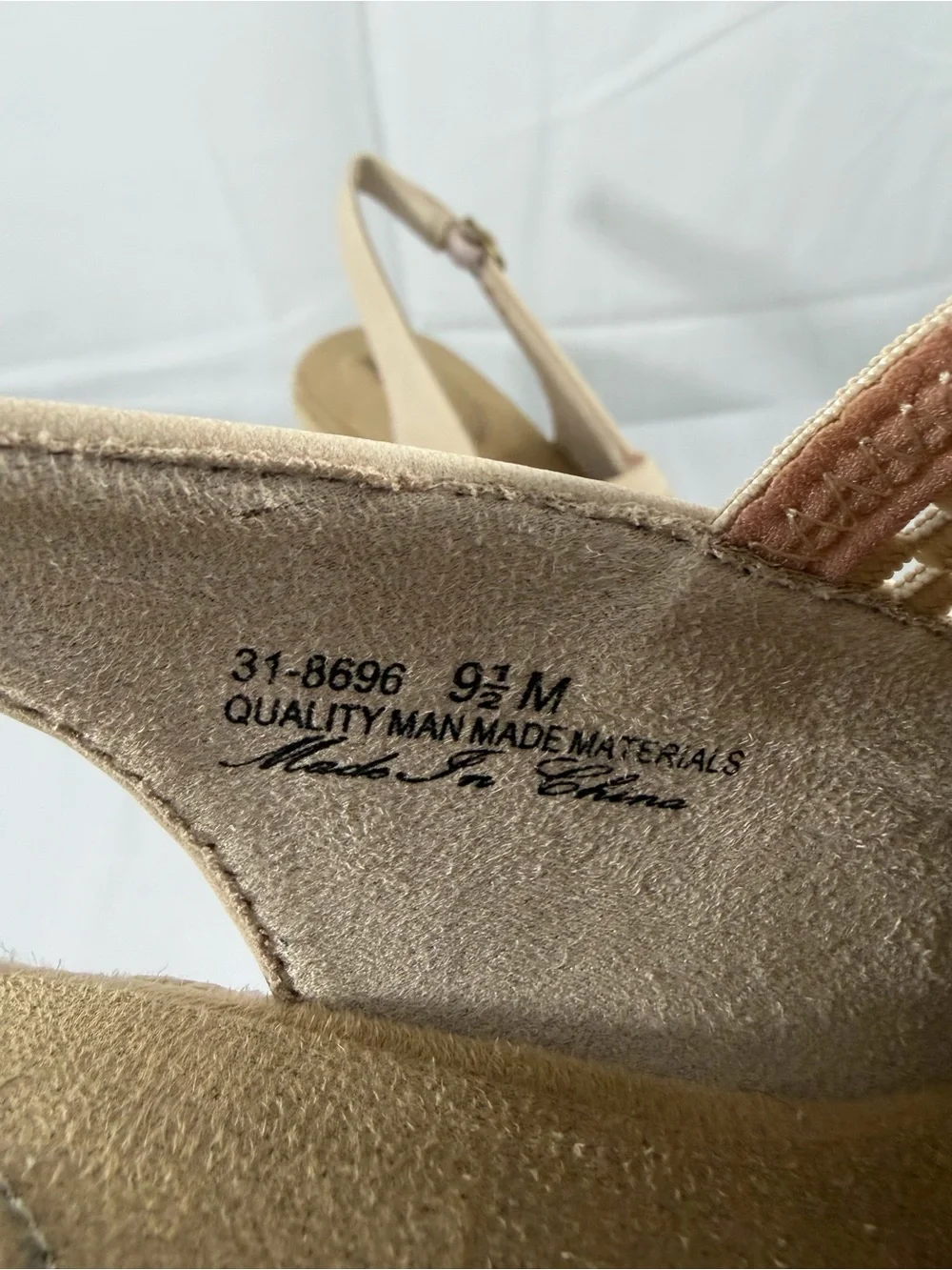 NWT Easy Street Women's Size 9.5 Beige Slingback Espadrille Wedges